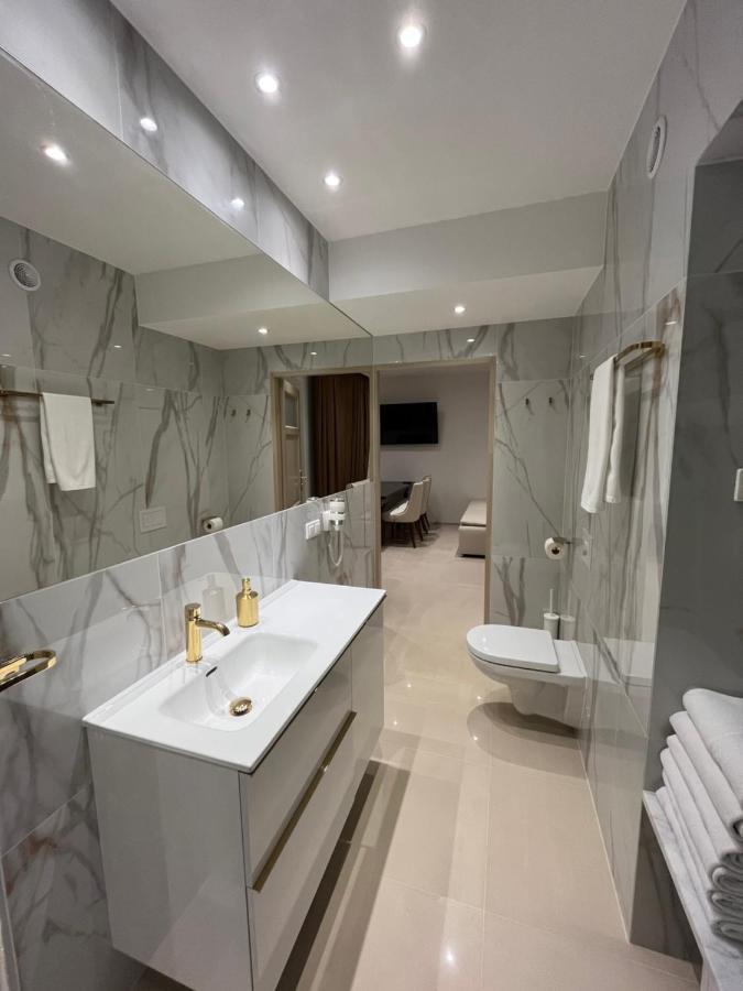 Villa La Val, Apartamenty Wałbrzych Exterior foto
