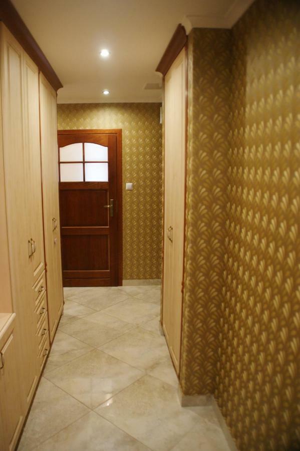 Villa La Val, Apartamenty Wałbrzych Exterior foto