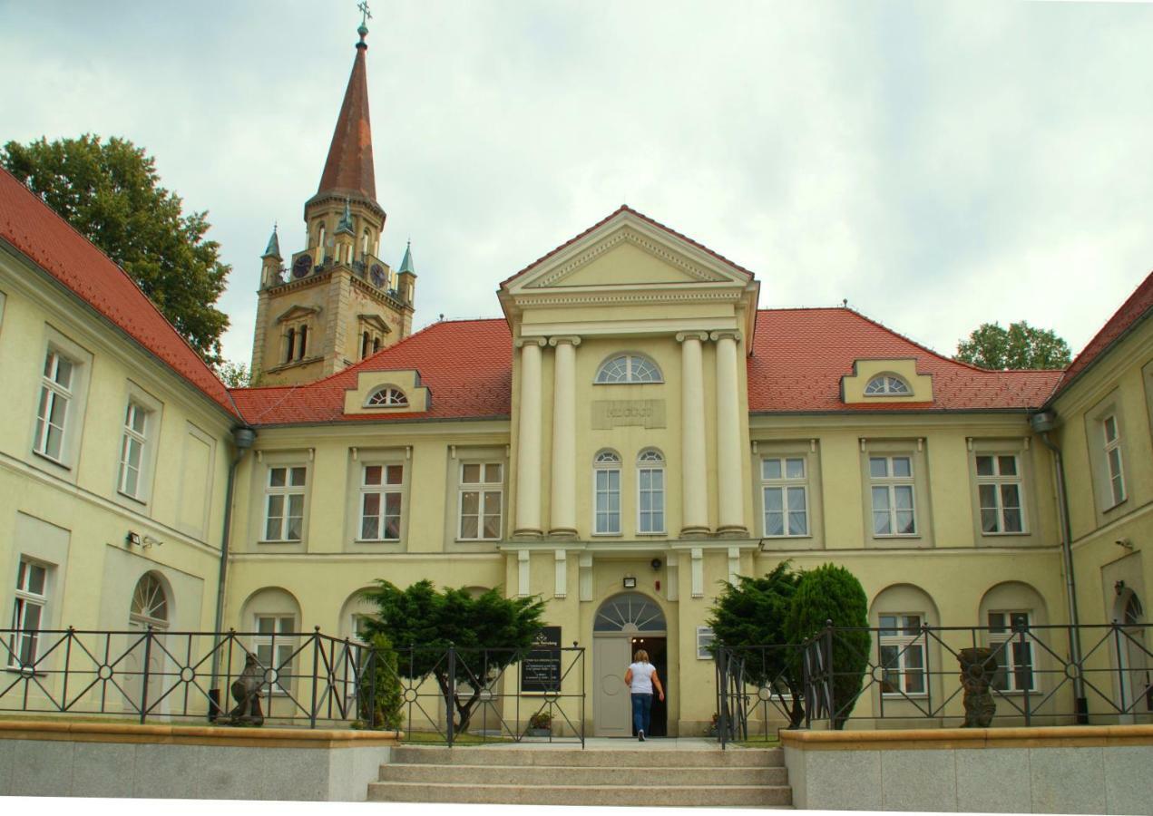 Villa La Val, Apartamenty Wałbrzych Exterior foto